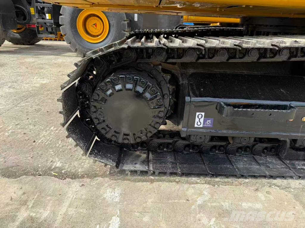 CAT 323D2L Kāpurķēžu ekskavatori