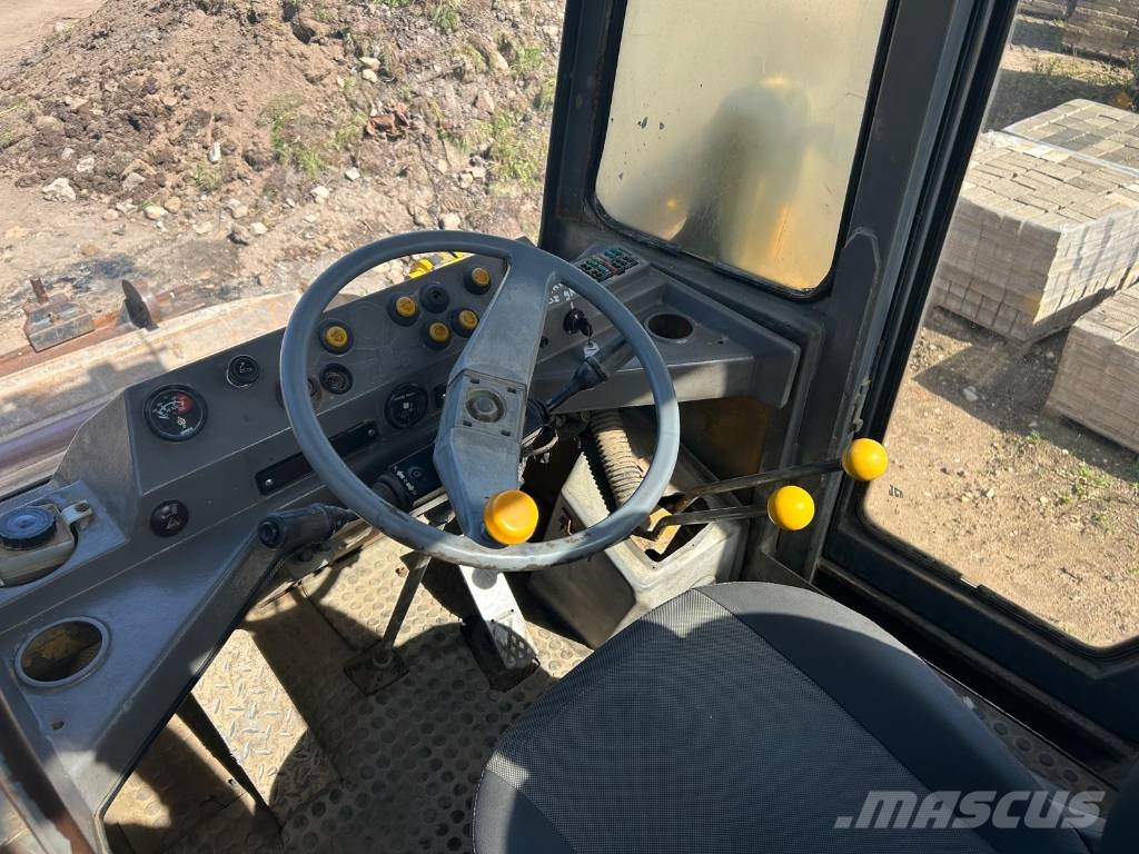 JCB 410 Cargadoras sobre ruedas
