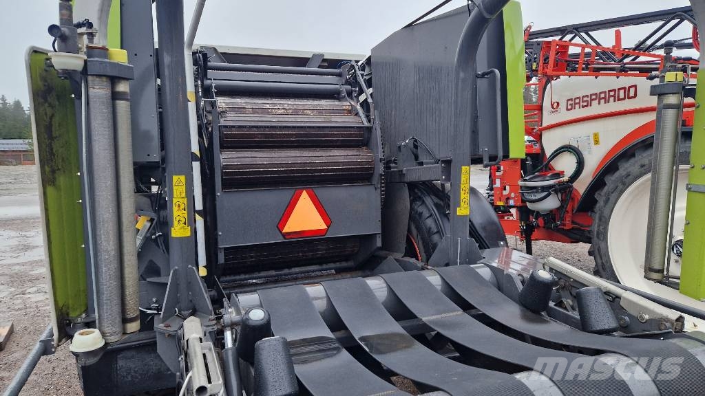 CLAAS Rollant 455 RC Uniwrap Round balers