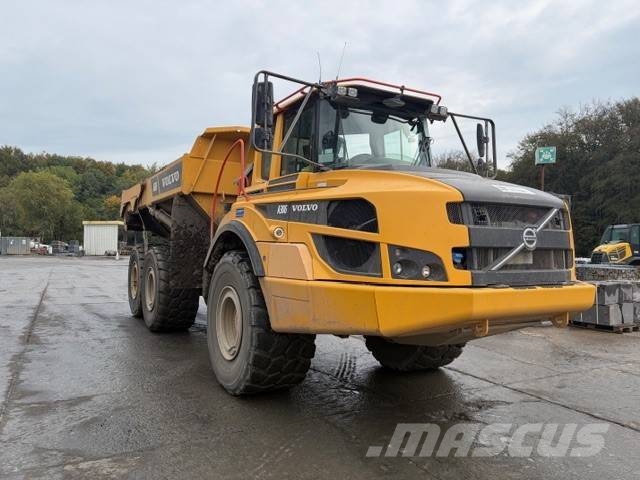 Volvo A 30 G 鉸接式起吊車