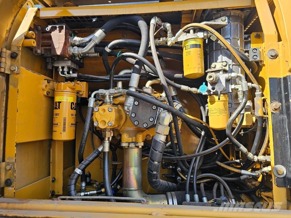 CAT 325CL Bagri goseničarji