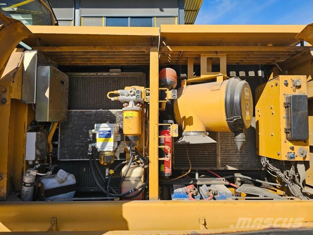 CAT 325CL Bagri goseničarji