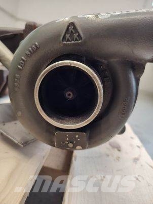 Fendt 716 Vario exhaust manifold Двигатели