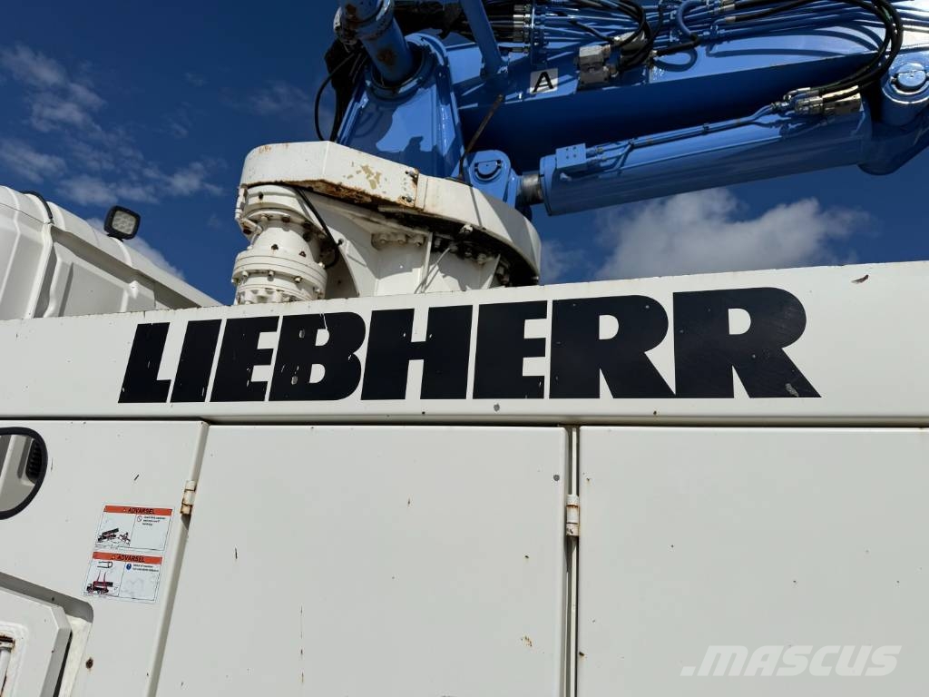 Scania P370 6x4 Liebherr THP140H 24 M4 XH Camiones de concreto