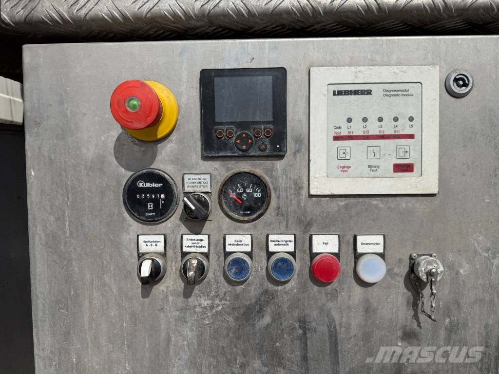 Scania P370 6x4 Liebherr THP140H 24 M4 XH Camiones de concreto