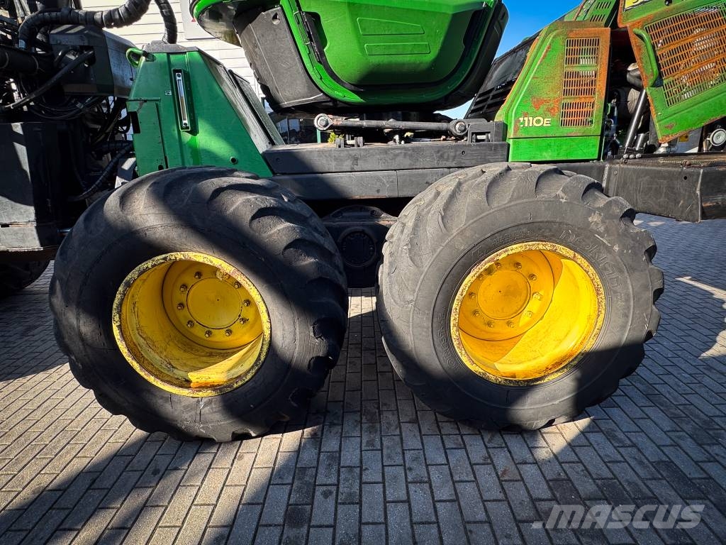 John Deere 1110 E Forvarderi