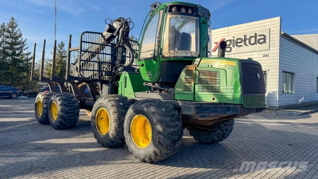John Deere 1110 E Forvarderi