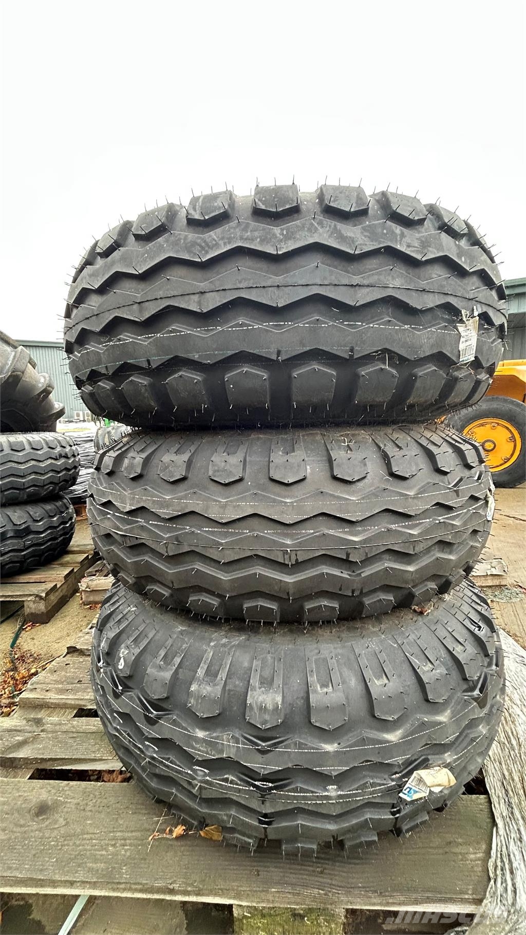  300/85R15.3 Hjul, Dæk og Fælge