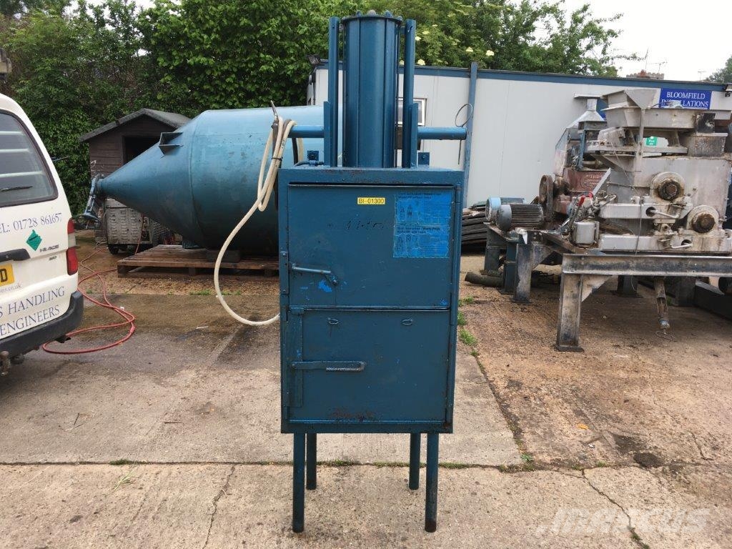 BAG COMPACTOR Muut maatalouskoneet