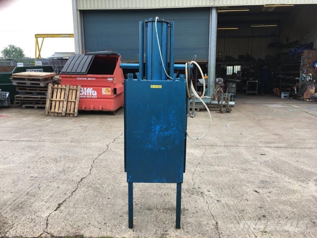 BAG COMPACTOR Muut maatalouskoneet