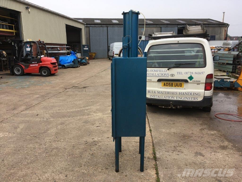 BAG COMPACTOR Muut maatalouskoneet