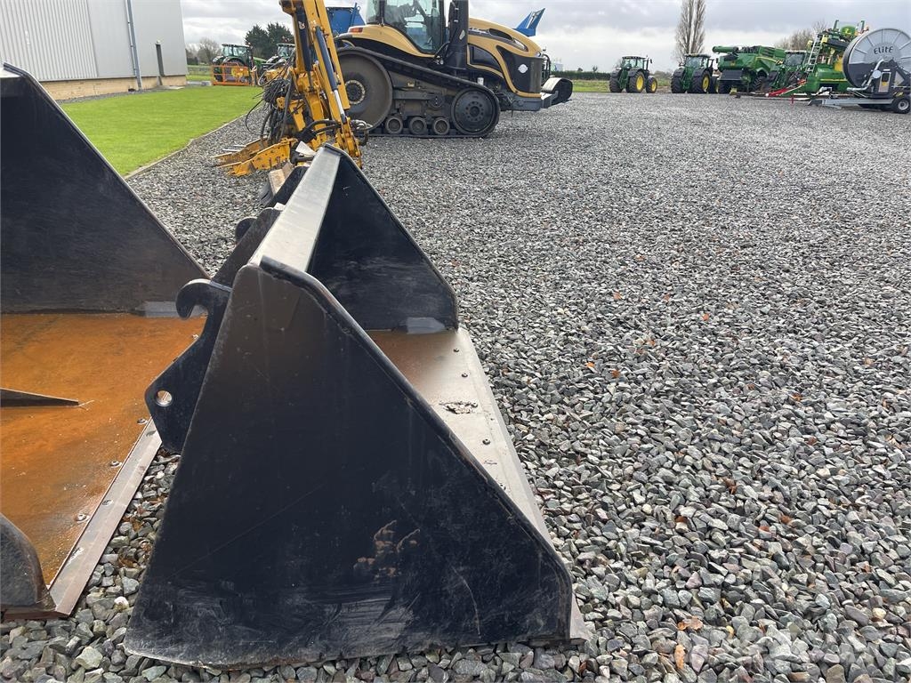 F.c.walker 1.5M3 Buckets