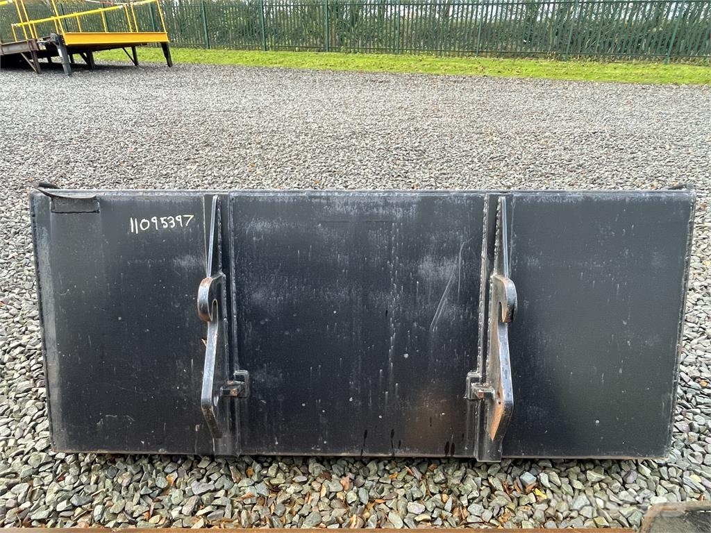 F.c.walker 1.5M3 Buckets