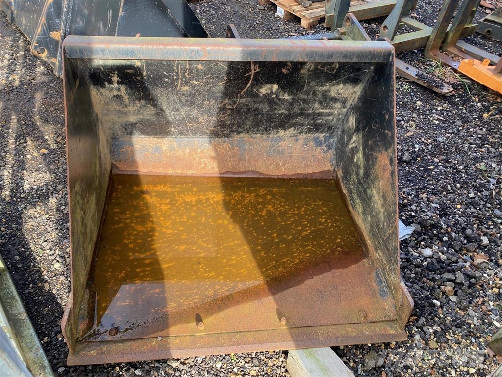 F.c.walker 4FT Buckets