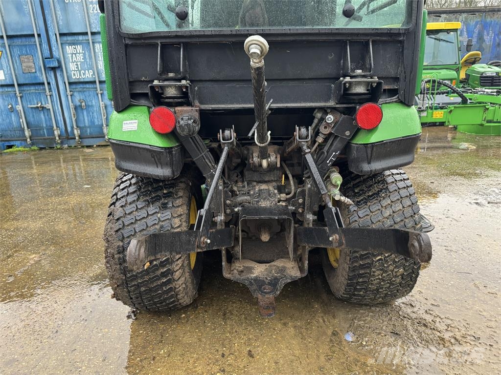 John Deere 1026R CAB CUT 소형 트랙터