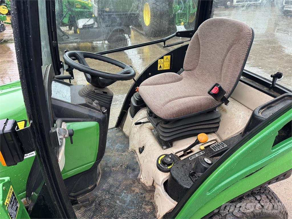 John Deere 1026R CAB CUT 소형 트랙터