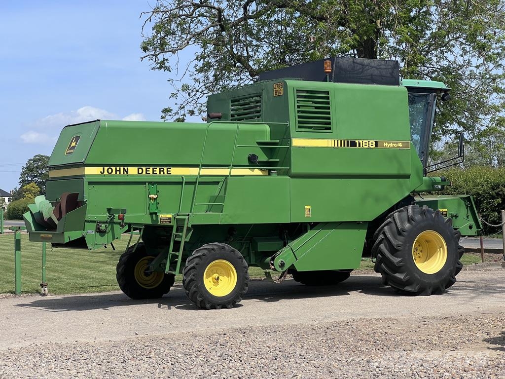John Deere 1188 COMBINE Зернозбиральні комбайни