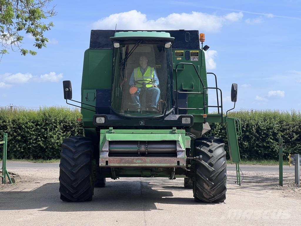 John Deere 1188 COMBINE Зернозбиральні комбайни