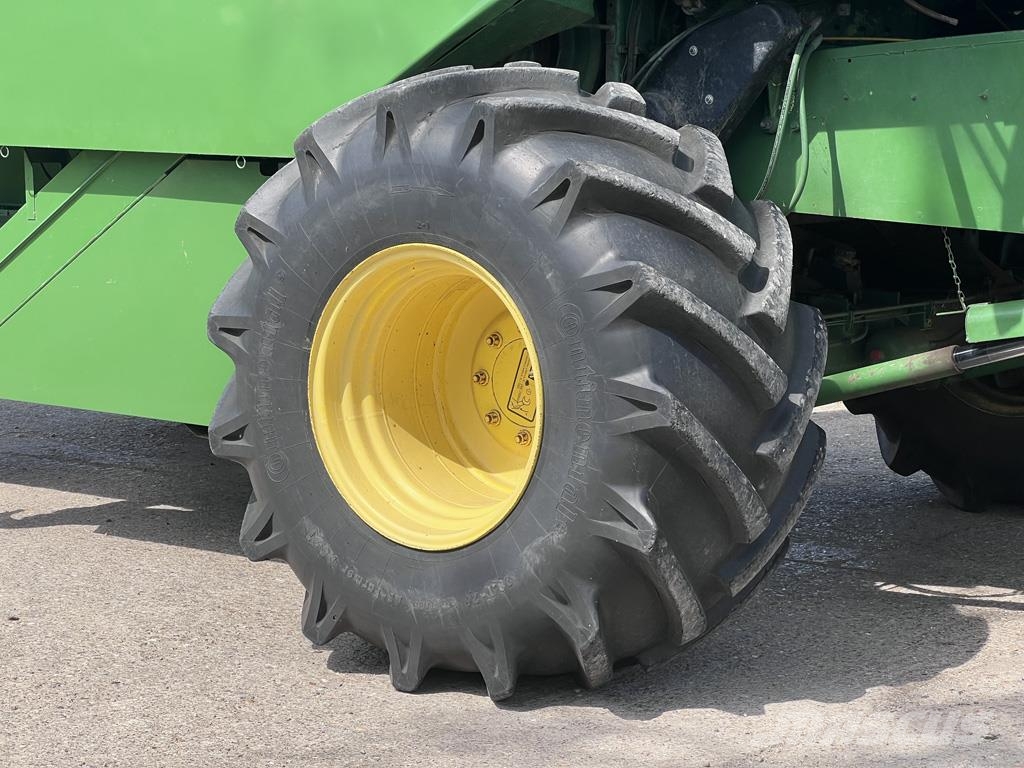 John Deere 1188 COMBINE Зернозбиральні комбайни