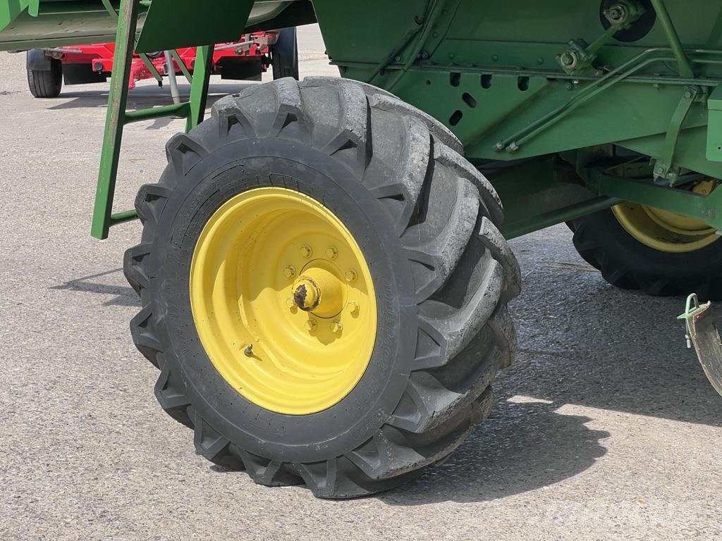 John Deere 1188 COMBINE Зернозбиральні комбайни