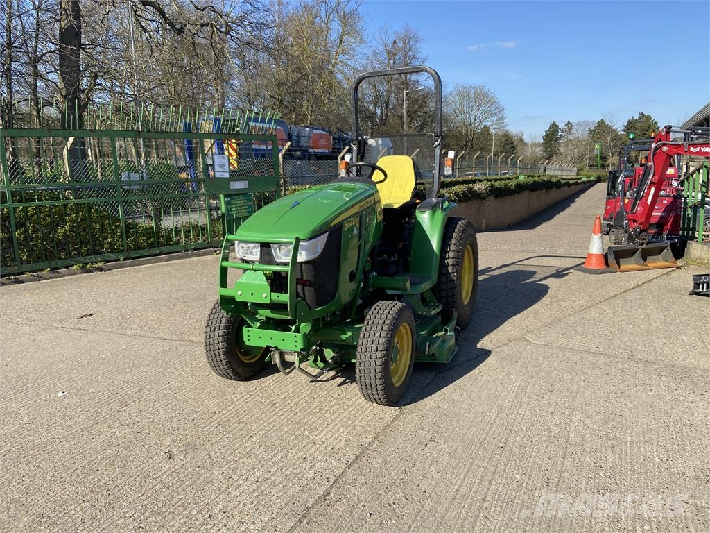 John Deere 3046R 60D Compact tractors