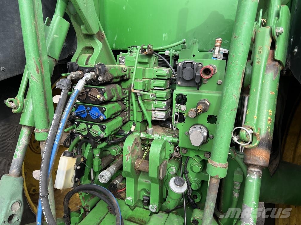 John Deere 7230R Трактори