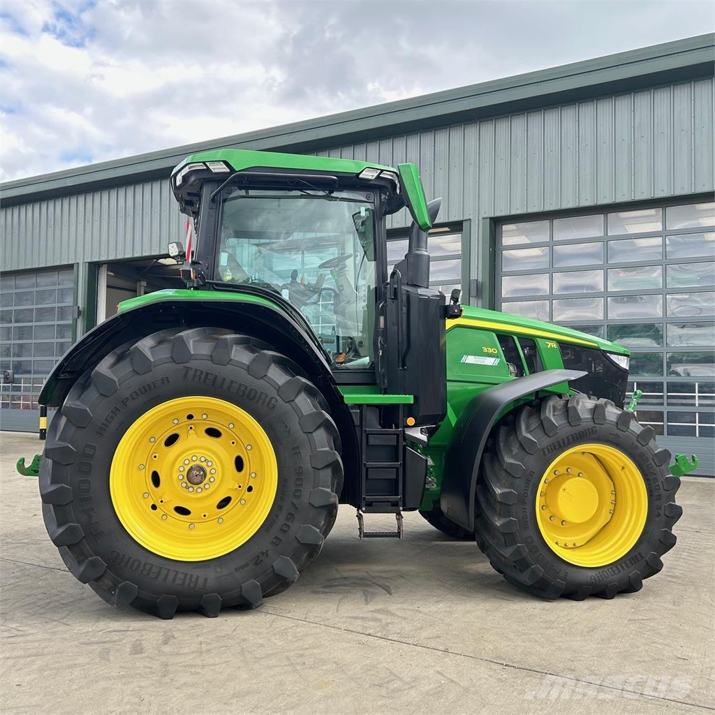 John Deere 7R330 Трактори