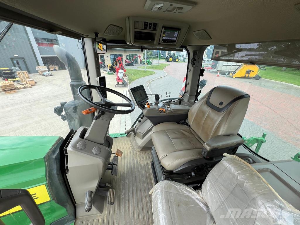 John Deere 8RX410 Traktoren