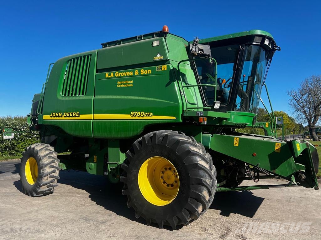 John Deere 9780 CTS Derliaus nuėmimo kombainai