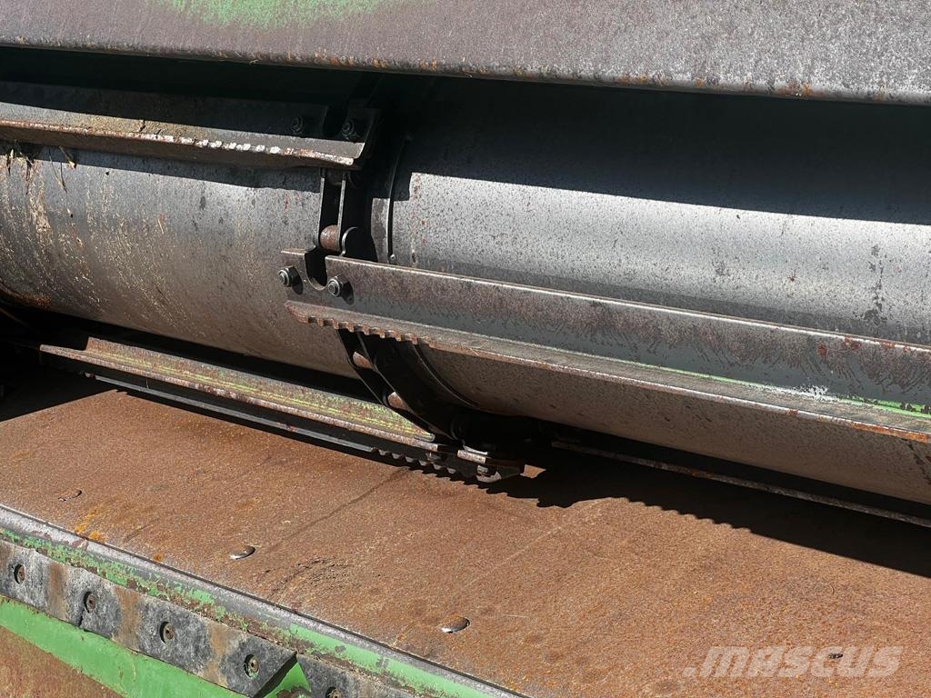 John Deere 9780 CTS Derliaus nuėmimo kombainai