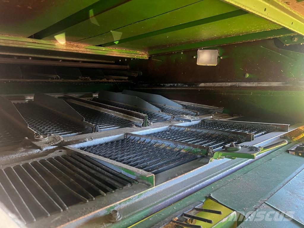 John Deere 9780 CTS Derliaus nuėmimo kombainai