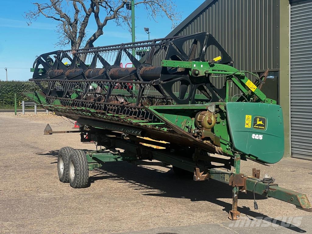John Deere 9780 CTS Derliaus nuėmimo kombainai