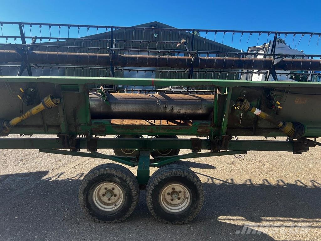 John Deere 9780 CTS Derliaus nuėmimo kombainai