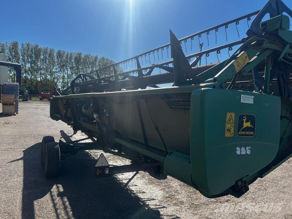 John Deere 9780 CTS Derliaus nuėmimo kombainai