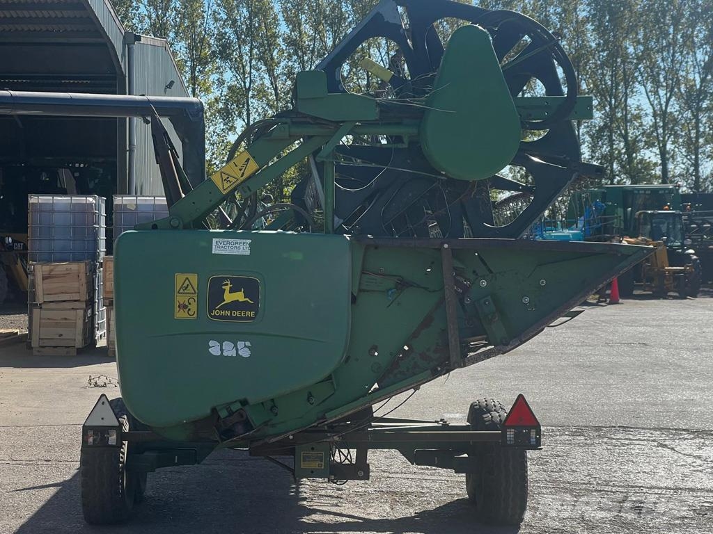 John Deere 9780 CTS Derliaus nuėmimo kombainai