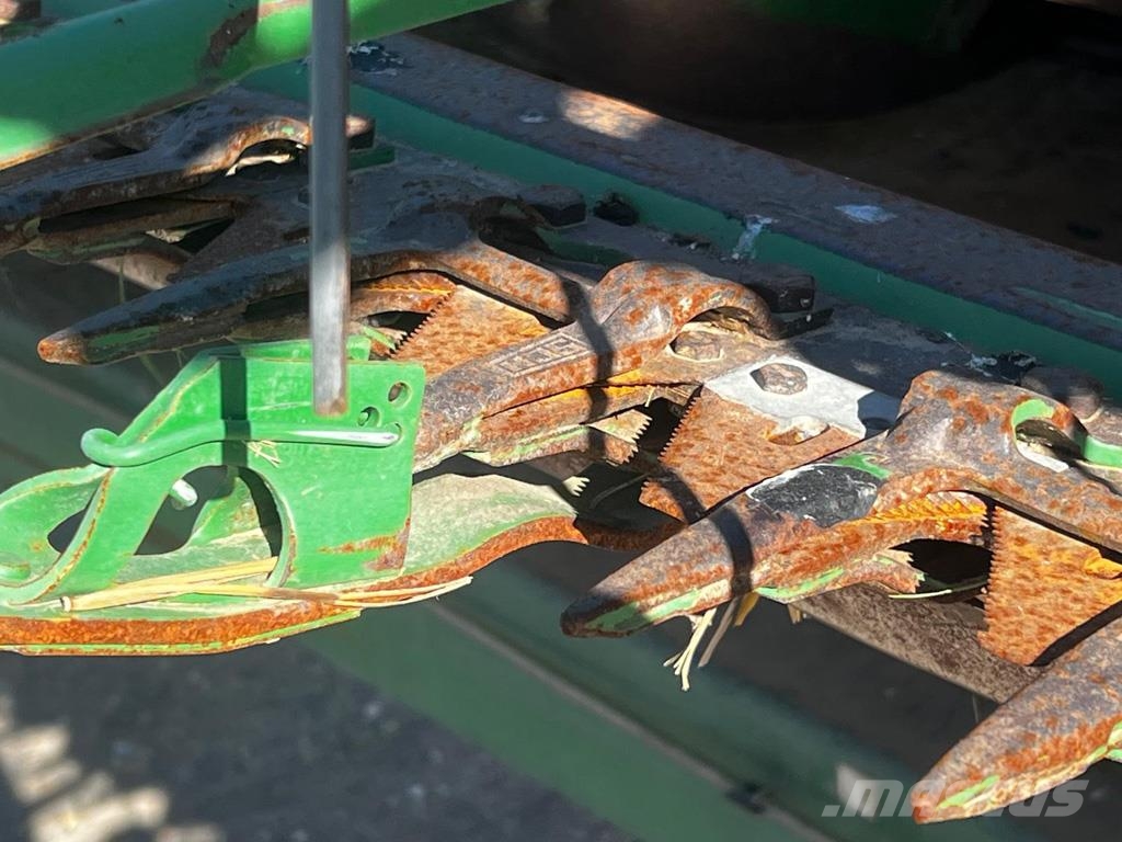 John Deere 9780 CTS Derliaus nuėmimo kombainai