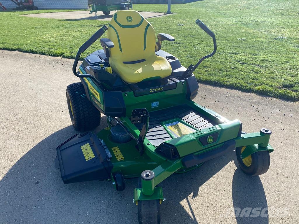 John Deere Z370R + 48 Otra maquinaria agrícola