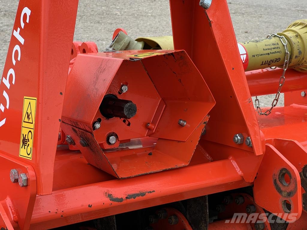 Kubota TRC140 محاريث تقليدية