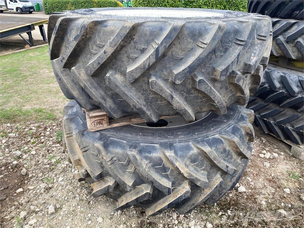 Kuhn 600/65R38 Tekerlekler