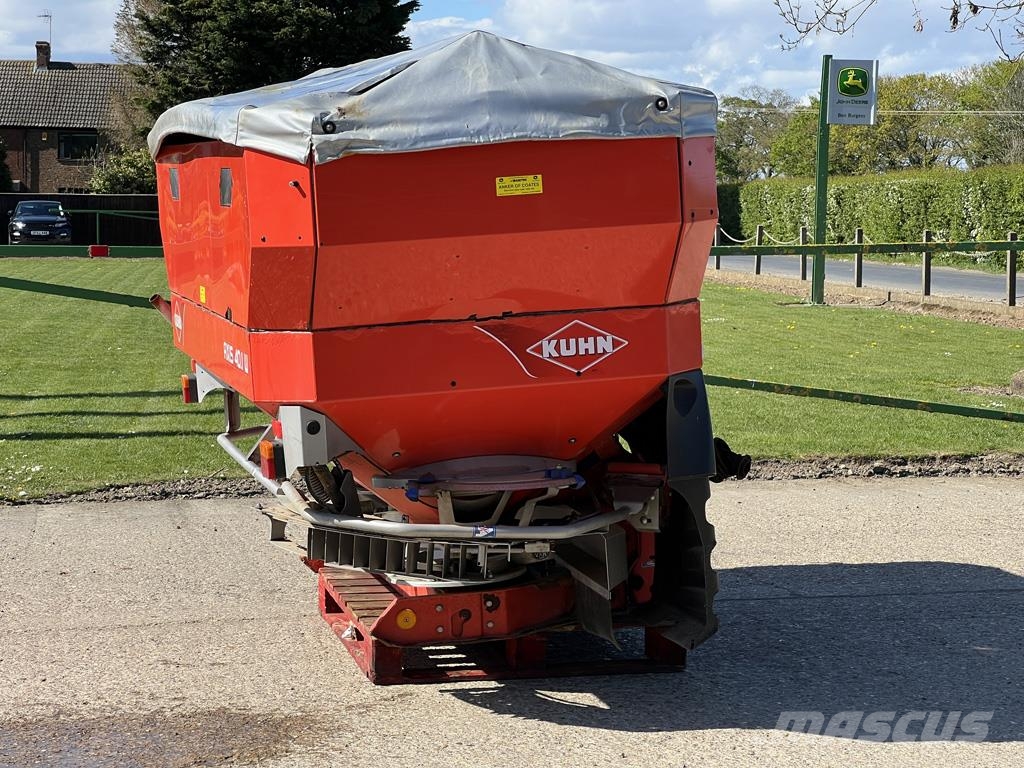 Kuhn AXIS 40.1W Διαστρωτήρες ανοργάνων