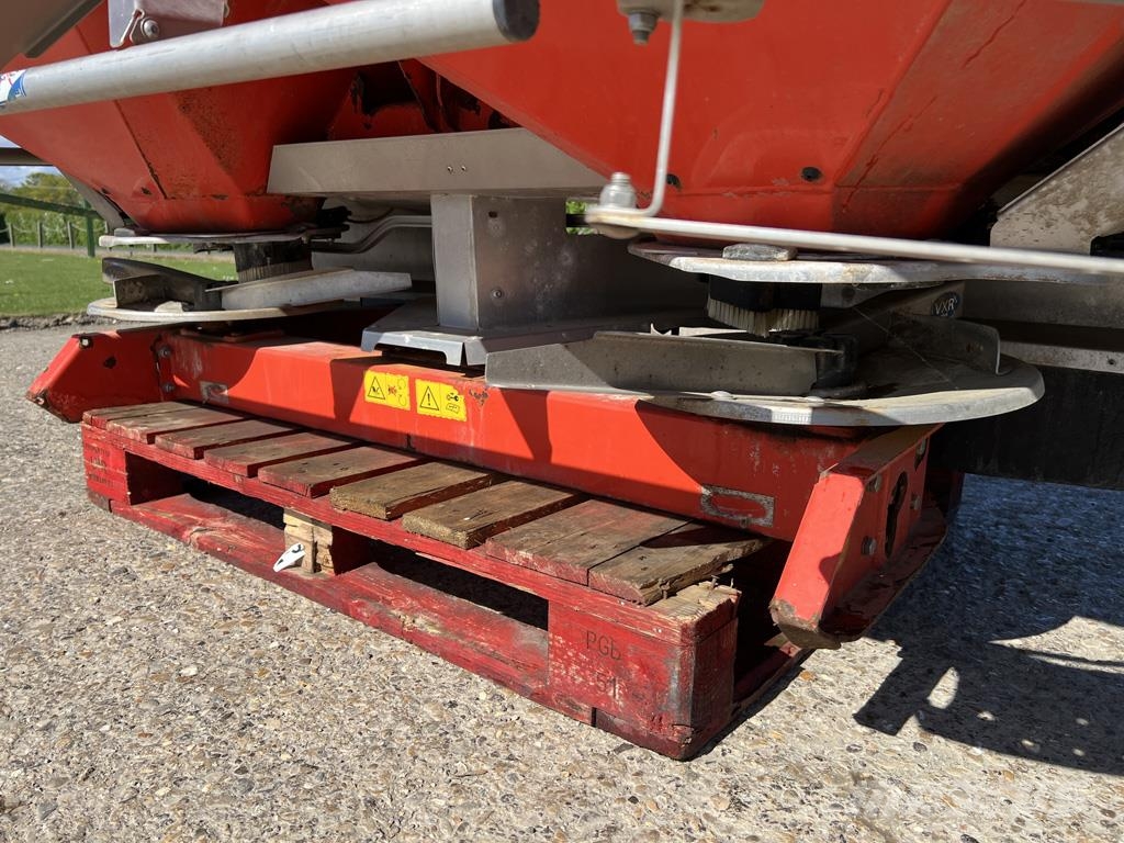 Kuhn AXIS 40.1W Διαστρωτήρες ανοργάνων