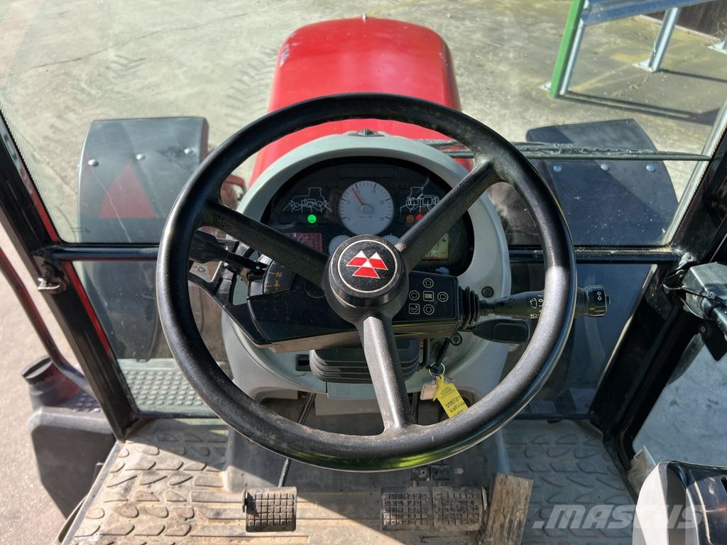 Massey Ferguson 7495 الجرارات