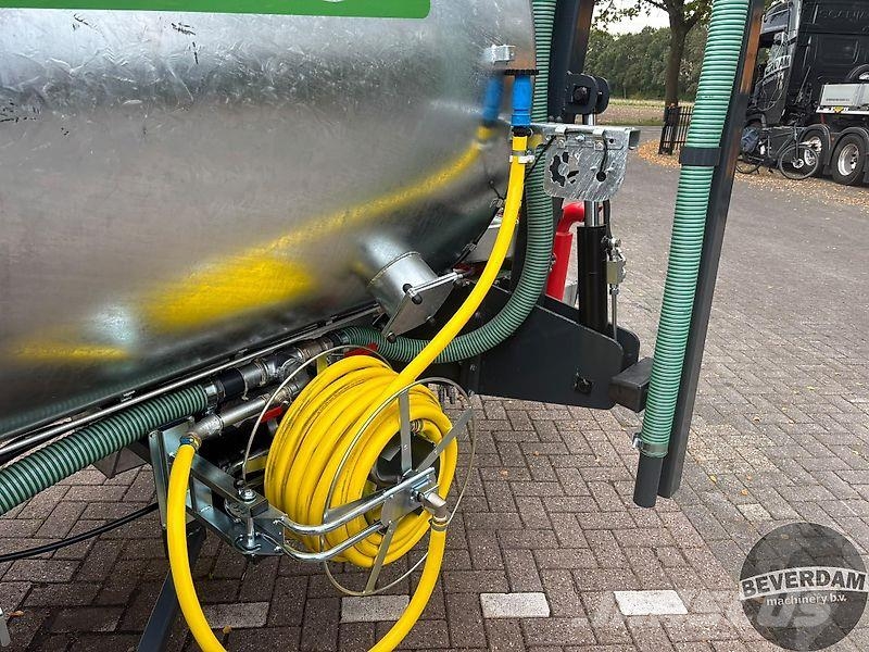 Beverdam watertank Farm machinery