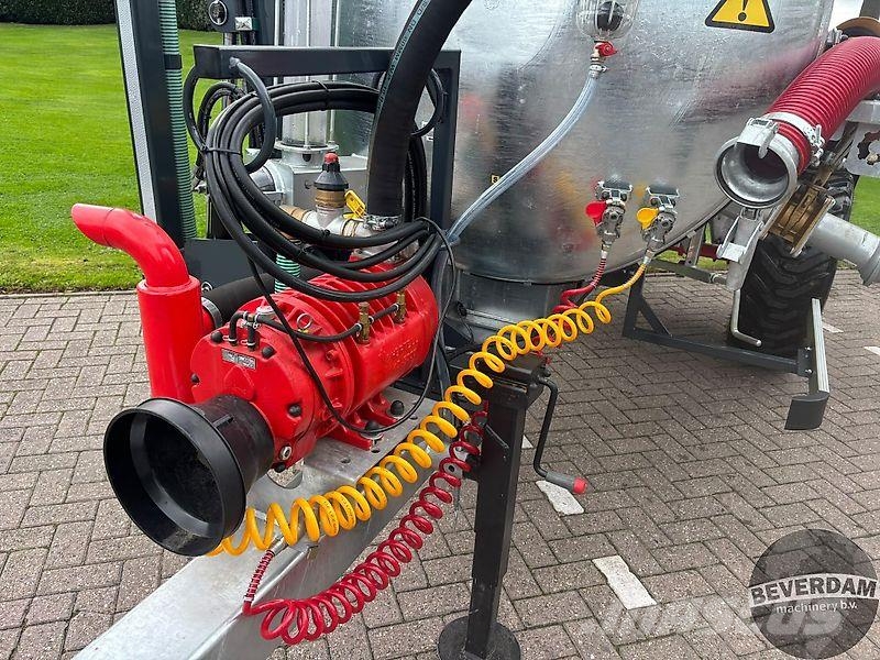 Beverdam watertank Farm machinery