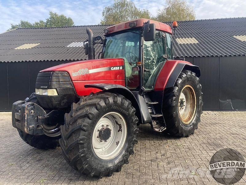Case IH Maxxum MX 135 الجرارات