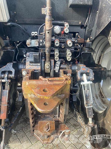Case IH Maxxum MX 135 الجرارات