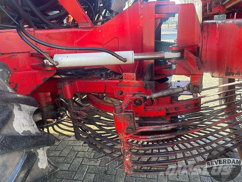 Gilles Beet Master 2000 Rübenvollernter