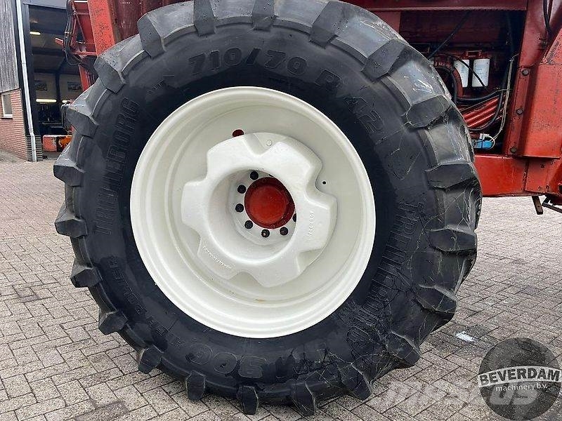 Hesston 7730 Muud põllumajandusmasinad