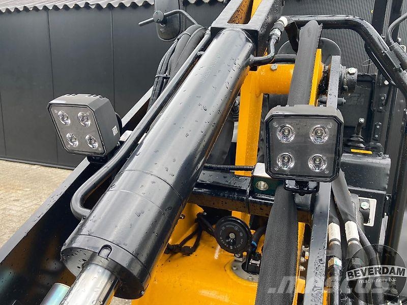 JCB 403 SP لوادر بعجل
