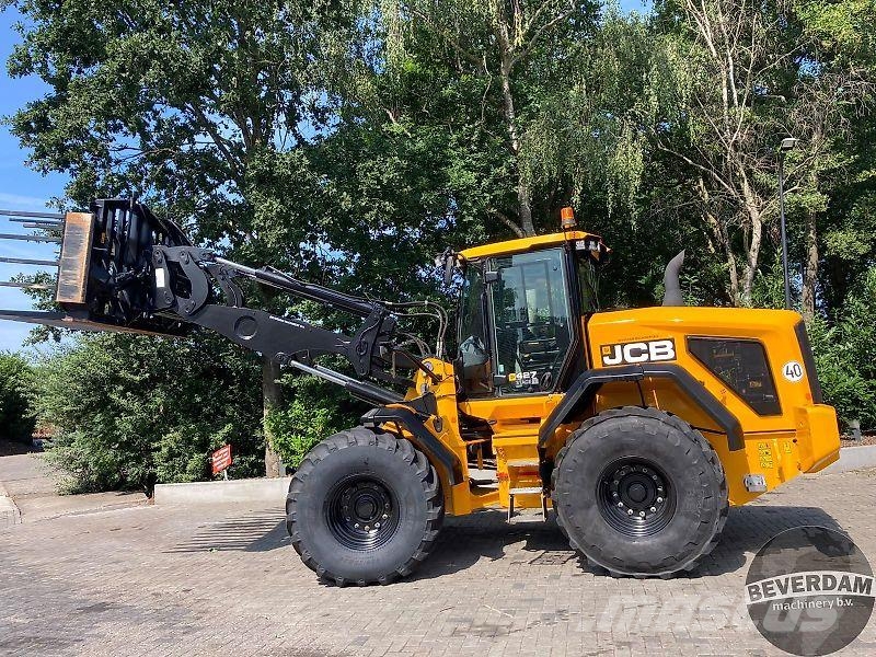 JCB 427 STAGE V AGRI Pale gommate